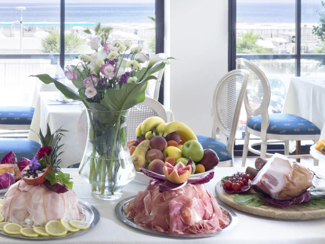 media.Slide-Ristorante-Hotel-Admiral-Riccione