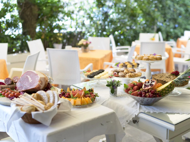 media.Slide-Ristorante-2-Hotel-Admiral-Riccione